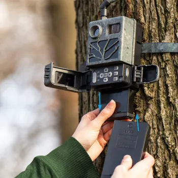 Preview: ZEISS Secacam 3  Christmas Bundle inkl. Powerpack, interner 32 GB Speicher und SIM-Karte