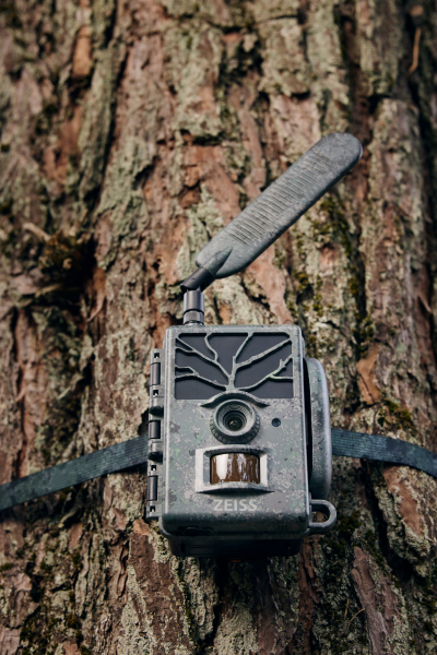 ZEISS Secacam 1 inkl. 8 Batterien und 32 GB interner Speicher